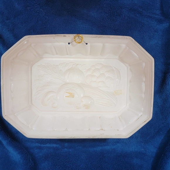 Wall Hanging Vegetables Ceramic Mold GAILSTYN-SUTTON Towle Company Hand Painted - Picture 3 of 5